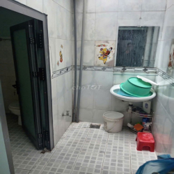 Cho Thuê Nhà Cấp 4. 2 Mặt Tiền. Có 2 PN . DT 210m2. Đường Đặng Văn Bi 