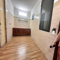 Cho thuê văn phòng, MB đường 10.5m Phan Đăng Lưu, Hải Châu, vị trí đep