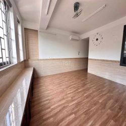 Cho thuê văn phòng, MB đường 10.5m Phan Đăng Lưu, Hải Châu, vị trí đep