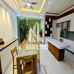 Cho Thuê Nhà Gần UBND Thủ Đức, Trệt 2 Lầu,Full Nội Thất, Giá 50TR
