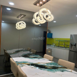 Cho thuê căn góc view Quận 1, full nội thất cao cấp