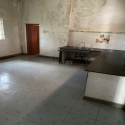 Nhà cho thuê, có thể buôn bán kinh doanh