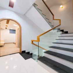 CHO THUÊ NHÀ NGUYÊN CĂN FULL NỘI THẤT PHẠM VĂN CHIÊU P9