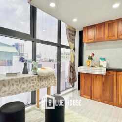 Cho Thuê Căn Hộ Duplex View Kính, Gác Cao 1m7 Gần Đại Học Công Thương.