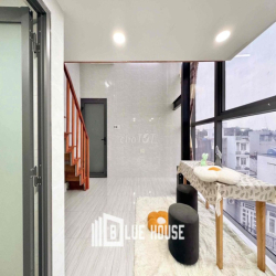 Cho Thuê Căn Hộ Duplex View Kính, Gác Cao 1m7 Gần Đại Học Công Thương.