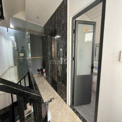 Nhà hầm, 4 lầu, sàn trống, thang máy phường An Phú, chỉ 39 triệu/tháng