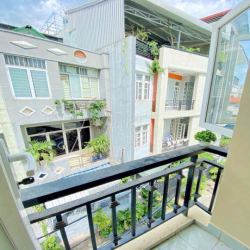 Phòng Studio ban công cửa sổ trời - Phan Chu Trinh BT