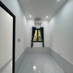 Cho thuê nhà nguyên căn KĐT Oasis, 3PN, 2WC, có nội thất, giá 6tr