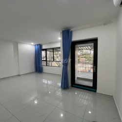 Cho thuê nhà nguyên căn KĐT Oasis, 3PN, 2WC, có nội thất, giá 6tr