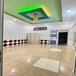 PHÒNG TRỆT RỘNG - TÁCH BẾP - CÓ SÂN THOÁNG MÁT - 45M2