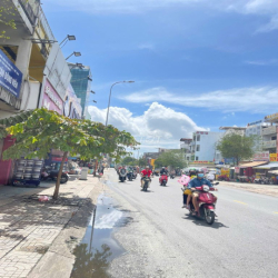 Mặt tiền Cách Mạng Tháng 8, Phường 7 , Quận Tân Bình.