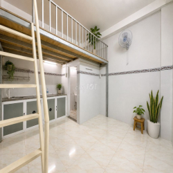 Phòng sẵn máy lạnh, giờ tự do ngay chợ Thủ Đức, tiện ra Phạm Văn Đồng