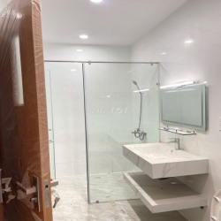 Mặt tiền Cách Mạng Tháng 8, Phường 7 , Quận Tân Bình.
