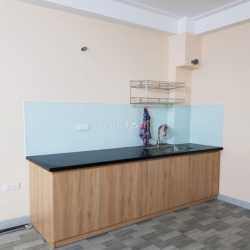 Cho thuê nhà, căn hộ khép kín 55m2 Định Công Thượng