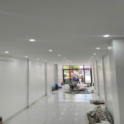 Mặt tiền Cách Mạng Tháng 8, Phường 7 , Quận Tân Bình.