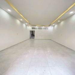 Thuê nhà Phú Nhuận đường Lê Văn Sỹ, 2PN, hẻm ba gác, giá 14tr TL