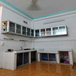 Nhà nguyên căn rộng. Hình thật 100%.