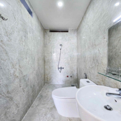 1PN BAN CÔNG 50m2 TRUNG TÂM QUẬN 1, NỘI THẤT CAO CẤP, NHÀ MỚI 100%