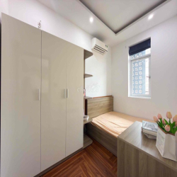 1PN BAN CÔNG 50m2 TRUNG TÂM QUẬN 1, NỘI THẤT CAO CẤP, NHÀ MỚI 100%