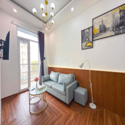 1PN BAN CÔNG 50m2 TRUNG TÂM QUẬN 1, NỘI THẤT CAO CẤP, NHÀ MỚI 100%