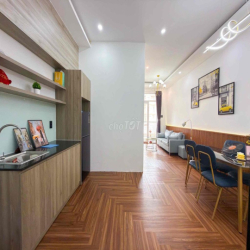 1PN BAN CÔNG 50m2 TRUNG TÂM QUẬN 1, NỘI THẤT CAO CẤP, NHÀ MỚI 100%