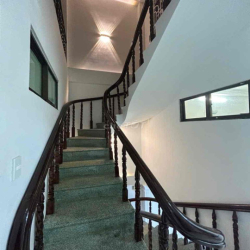 CHO THUÊ NHÀ ĐẸP ĐƯỜNG XE TẢI THÔNG