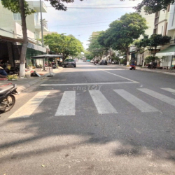 Cho thuê nguyên căn phước long