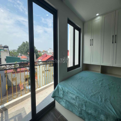 Hiếm! cho thuê căn 6x tại Hoàng Hoa Thám Ba Đình full nội thất bancol