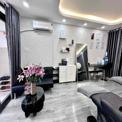 🏦 Nhà mới NC nup hẻm Thống Nhất P10