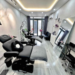 🏦 Nhà mới NC nup hẻm Thống Nhất P10