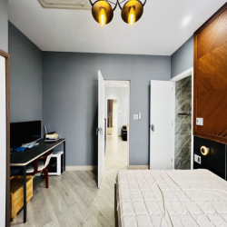 Biệt thự gốc 145m2, đông nam, 6pn 5wc, sân vườn, nhà đẹp, an ninh