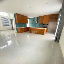 Cho thuê biệt thự đơn lập Liên Phường q9 giá 40tr/tháng