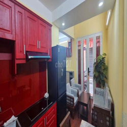 Nhà cho thuê Q1 - Nguyễn Trãi