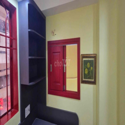 Nhà cho thuê Q1 - Nguyễn Trãi