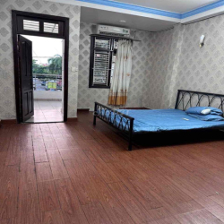 nhà nguyên căn MT khu tên Lửa Full nội thất + máy lạnh 22 triệu