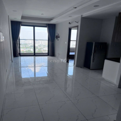 cho thuê nhanh nhà trống sẵn rèm view hồ bơi 