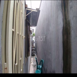 Cho thuê nhà cấp 4 mặt tiền đường 10m ở đường Tân Hiệp 31, Hóc Môn