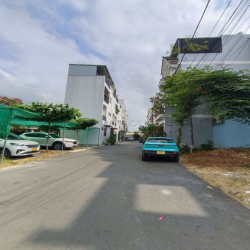 Cho thuê nhà Lê Văn Khương 4 phòng ngủ hẻm 8m