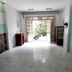 🔥 Nhà 4PN 3WC 1124 Lê Đức Thọ – đối diện chợ Xóm Mới – giá chỉ 13tr 