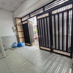 Cho thuê nhà Lê Văn Khương 4 phòng ngủ hẻm 8m