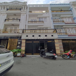 Cho thuê nhà Lê Văn Khương 4 phòng ngủ hẻm 8m