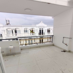 Cho thuê nhà Lê Văn Khương 4 phòng ngủ hẻm 8m