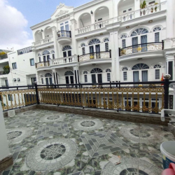 Cho thuê nhà Lê Văn Khương 4 phòng ngủ hẻm 8m