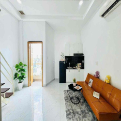 DUPLEX BAN CÔNG FULL NỘI THẤT NGAY GẦN ĐẠI HỌC VĂN HIẾN