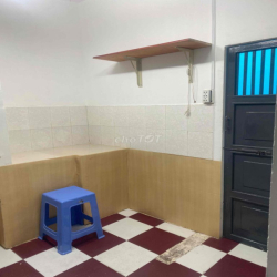 Cho thuê nhà gác , hẻm cụt an ninh gần DHSG/SP/KHTN