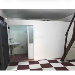 Cho thuê nhà gác , hẻm cụt an ninh gần DHSG/SP/KHTN
