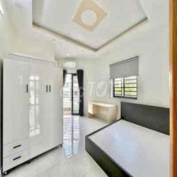 CHDV ban công full nội thất. Quang Trung