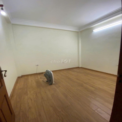 Cho thuê nhà ngõ 200 Vĩnh Hưng, Đông Thiên, ngõ ô tô tải