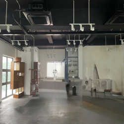 NGUYÊN CĂN NGAY CMT8 10M X 20M HẦM TRỆT 2 LẦU TRỐNG 