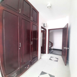 7pn 7wc nhà mới sơn hxh a75 Bạch đằng, p2, khu sân bay